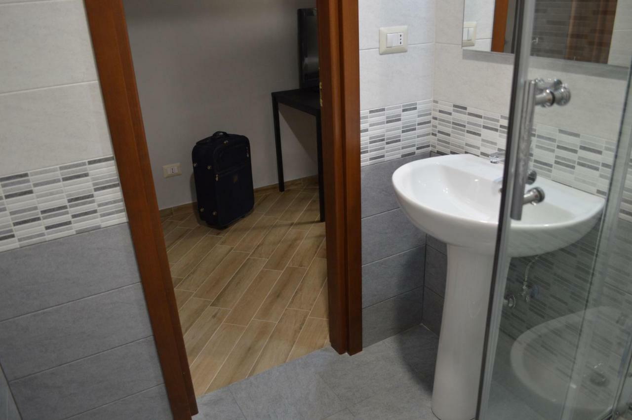 Colosshouse Guest House Рим Экстерьер фото